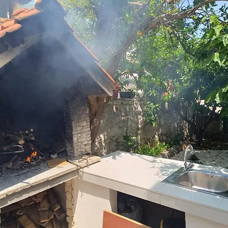 Carija 2 Τρογκίρ
